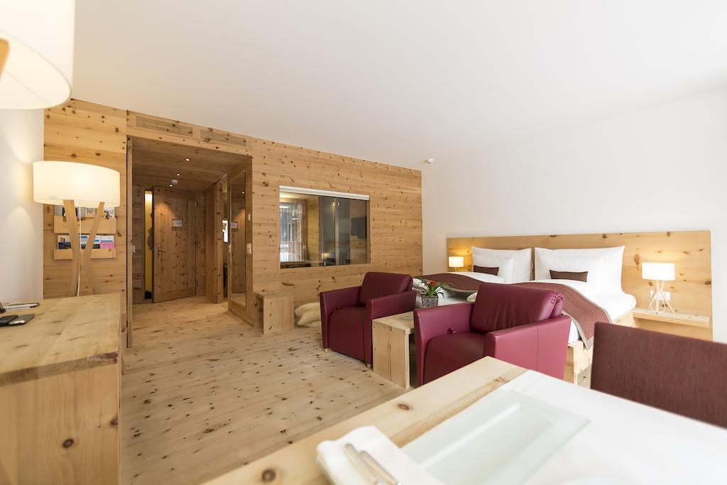 Relais & Chateaux In Lain Hotel Cadonau Brail Dış mekan fotoğraf